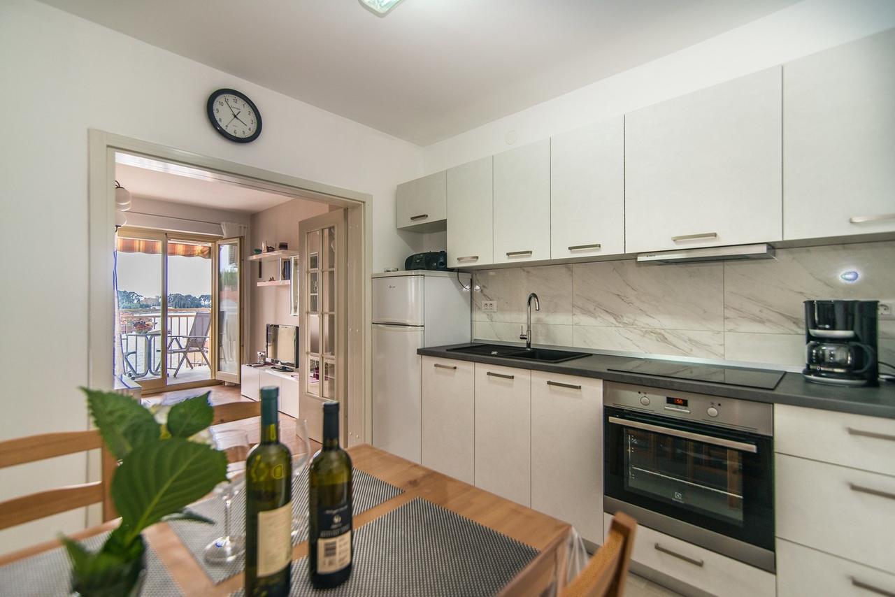 Apartment Vesna Kandlerova Porec Exterior photo