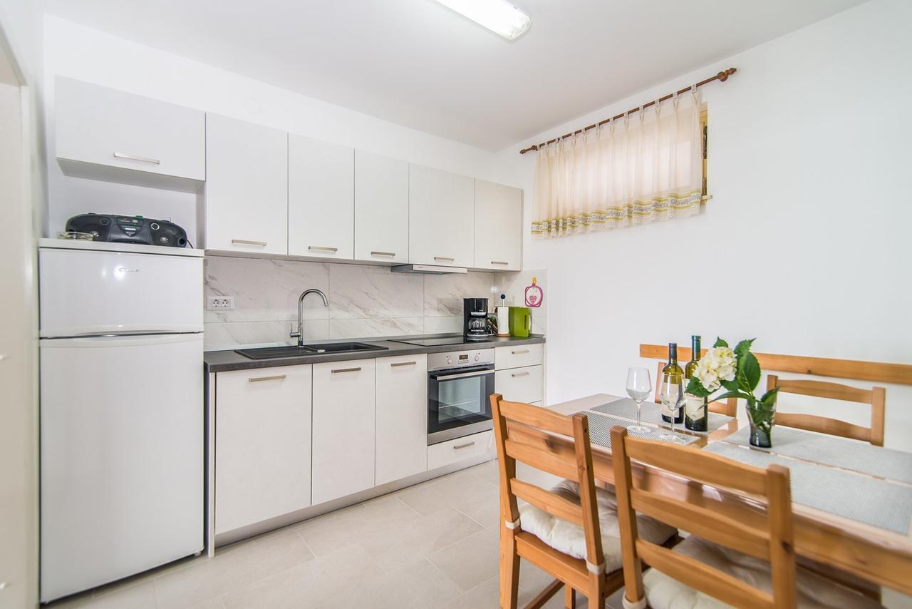 Apartment Vesna Kandlerova Porec Exterior photo