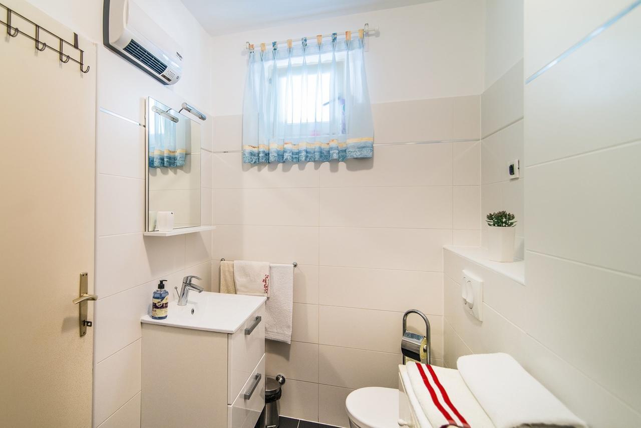 Apartment Vesna Kandlerova Porec Exterior photo